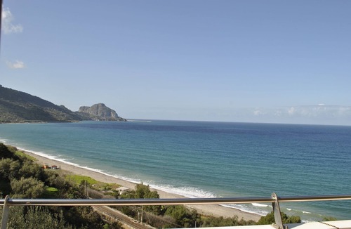 Sant'Ambrogio Apartment | Appartamento con Splendida Vista sul Mare