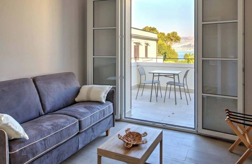 Carini Apartment | Appartamento "Isola di Panarea 2"