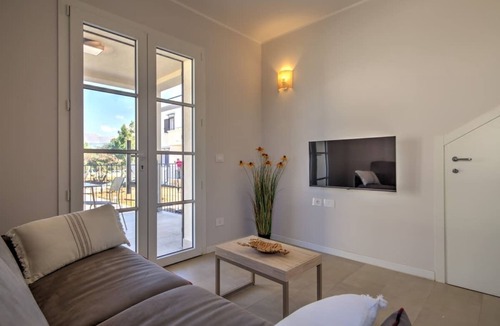 Carini Apartment | Appartamento "Isola di Vulcano 1"