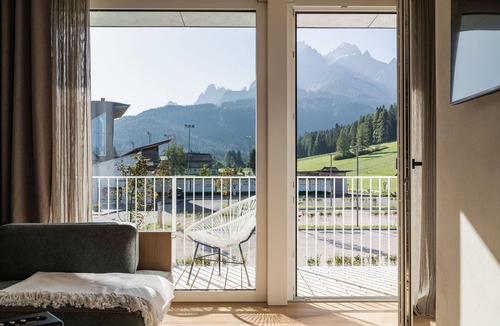 Sesto Apartment | Ariane's Guesthouse – Relax: Apartment with View of the Sesto Dolomites