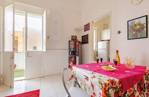 Vittoria Apartment | AT THE VERANDA BEAM