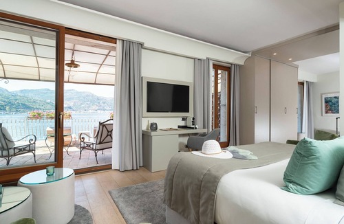 Mazzaro Hotel | Atlantis Bay - VRetreats