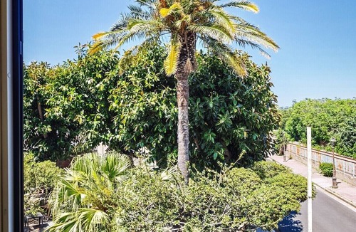 Siderno Marina House | Aunt Maria - Just a short walk from the sea