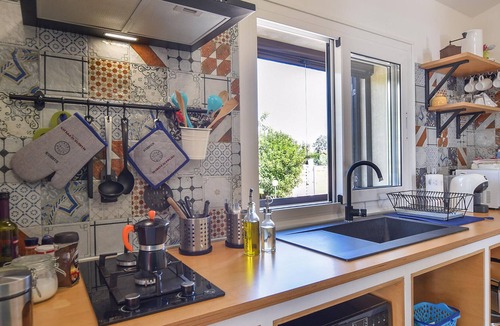 Ragusa House | Awaiting you is a cozy vacation apartment on a beautiful estate near Ragusa.