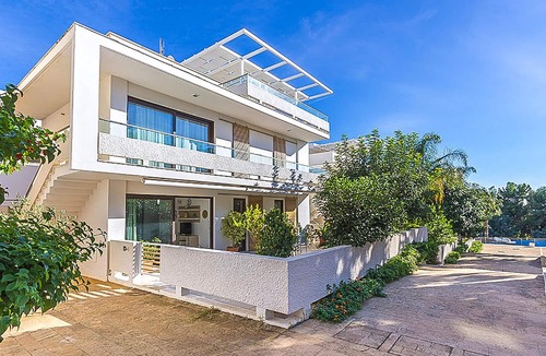 Marina di Ragusa House | Awesome home in Marina di Ragusa