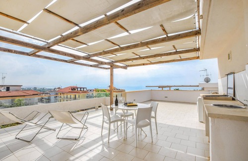 Marina di Ragusa House | Awesome home in Marina di Ragusa