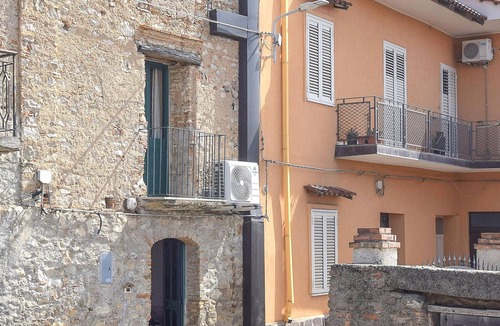 Motta San Giovanni House | Awesome home in Motta San Giovanni
