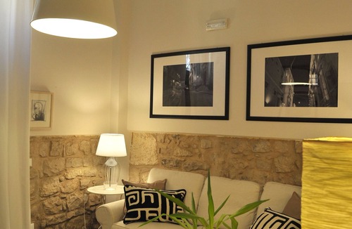 Comiso Apartment | B & B "Al Teatro" in the heart of Comiso