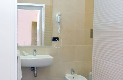 Ortigia Bed & Breakfast | "B&B Casa D'Alleri" Double Rooms in a historic home in "Ortigia"