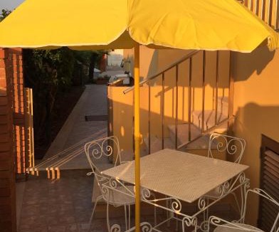Caucana-finaiti-casuzze-finaiti Nord Bed & Breakfast | B&B Fiori Gialli Caucana