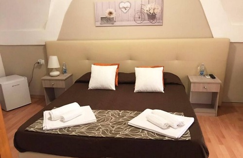 Mazzarino Bed & Breakfast | B&b Il Cortile