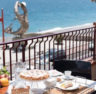 Santa Teresa di Riva Bed & Breakfast | B&B La Sirena