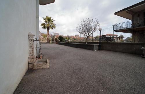 Zafferana Etnea Bed & Breakfast | B&B Le Tre rose dell'Etna