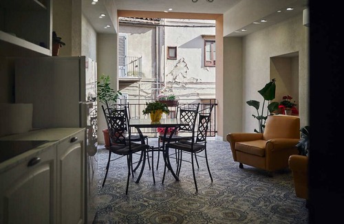 Caccamo House | B&B TRINACRIA CACCAMO LUXURY ROOMS Pomelia