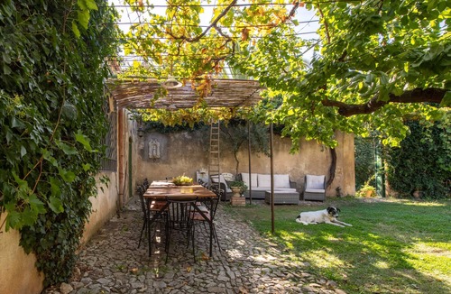 Scillato Villa | Baglio Scannale con piscina by Wonderful Italy