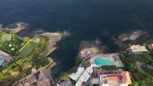 Posillipo Resort | Baia delle Rocce Verdi Resort