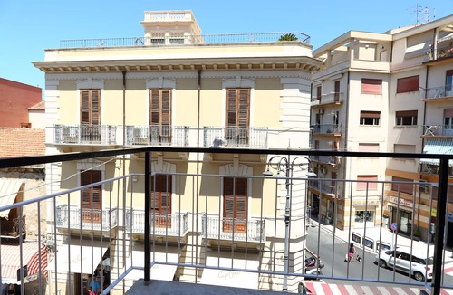 Cefalu Apartment | Balcone Giglio