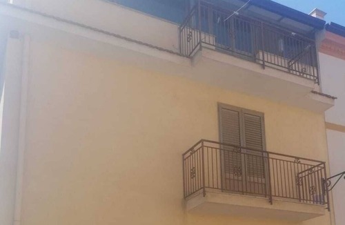 Baucina House | Baucina .... HILLY VILLAGE (THE LEGEND OF THE MALAMONETA TREASURE).