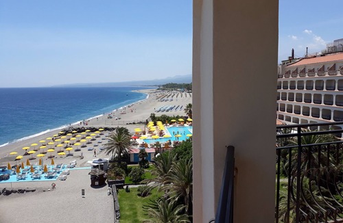 Presa Villa | BB Villa Overlooking Sea, Mountain, Coast - Renovated Ancient Winery More