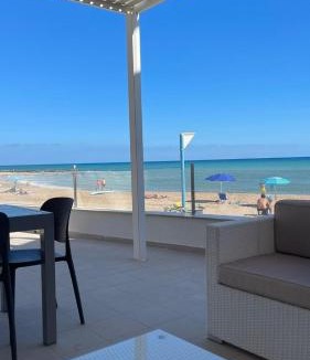Casuzze Apartment | BeachFront Casuzze
