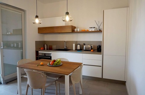 Laureto Villa | Beautiful apartment in villa with A/C, WIFI, hot tub, TV and veranda, close to Alberobello