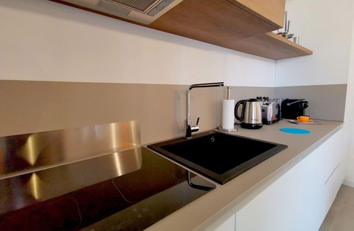 Laureto Villa | Beautiful apartment in villa with A/C, WIFI, hot tub, TV and veranda, close to Alberobello