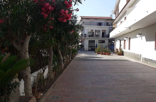 Tonnarella Condo | Beautiful apartment in a family pension, only 150m from the beach