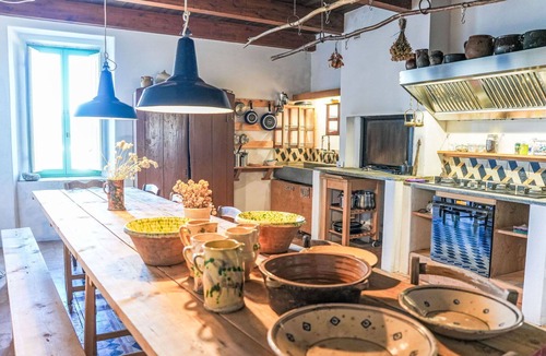 Strongoli Apartment | Beautiful apartment for 7 people with WIFI, patio and pets allowed