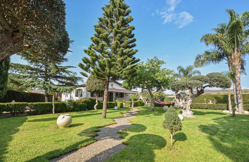 Chiaramonte Gulfi House | Beautiful home in Chiaramonte Gulfi