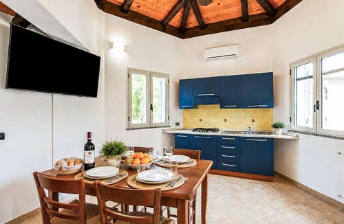 Nicotera House | Beautiful home in Nicotera Marina with indoor swimming pool