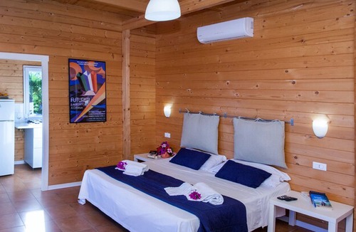 San Giorgio House | Beautiful one bedroom villa directly on the sea, pool, culture and relax ....