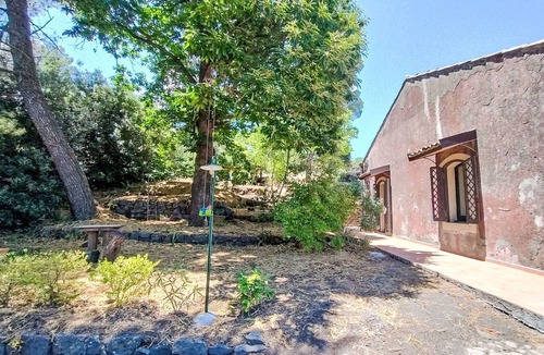 Piedimonte Etneo House | Beautiful private villa for 4 guests with WIFI, TV and terrace