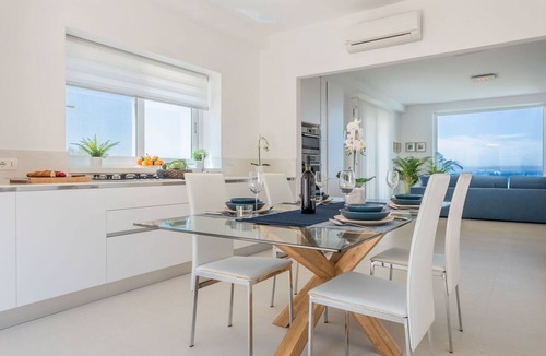 Terrasini Villa | Beautiful private villa for 8 people with WIFI, hot tub, A/C, TV and terrace