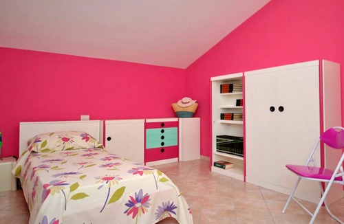 Mockarta Villa | Beautiful private villa for 7 guests with private pool, A/C, WIFI, TV, patio and parking