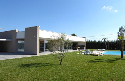 Trambacche di Veggiano Villa | Beautiful private villa for 8 guests with private pool, WIFI, A/C and veranda, close to Padua