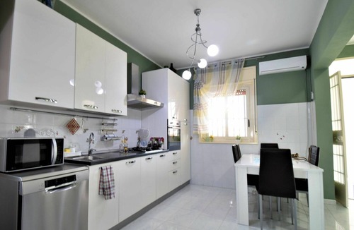 Augusta House | Beautiful private villa with private pool, WIFI, A/C, TV, patio, pets allowed and parking