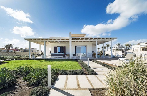 Reitani House | Beautiful private villa for 6 people with A/C, private pool, WIFI, TV, terrace and panoramic view