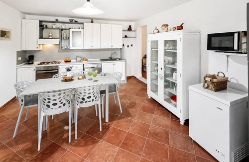 Noto Villa | Beautiful private villa with private pool, A/C, WIFI, TV, patio, pets allowed and panoramic view