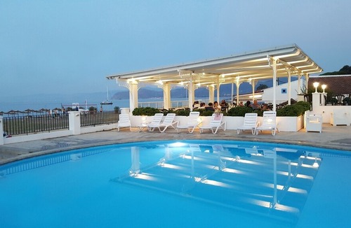 San Giorgio House | Beautiful three-room villa, right on the sea, swimming in the pool, culture and relaxation