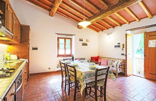 Torsoli House | Beautiful villa for 12 people with WIFI, private pool, TV, balcony, pets allowed and panoramic .