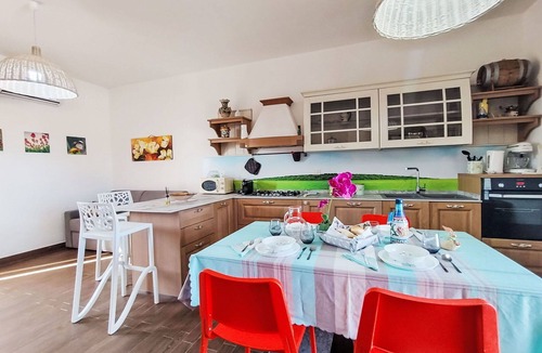 Casa Papa House | Beautiful villa for 4 guests with WIFI, A/C, private pool, TV and terrace