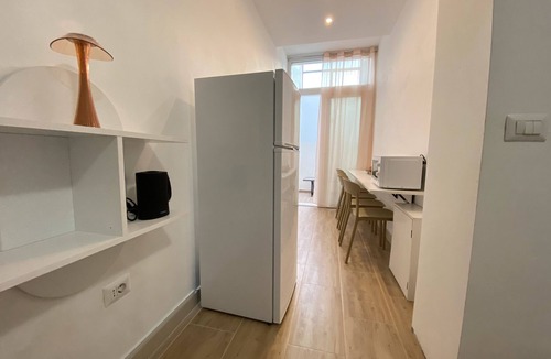 Sant'Isidoro Bed & Breakfast | Bed and Breakfast 'Isid'Oro Rooms - Camera 2' with Wi-Fi and Air Conditioning
