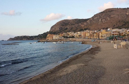 Aspra Bed & Breakfast | Bed And Breakfast Marina d'Aspra