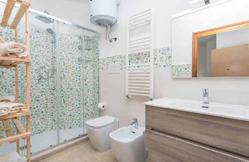 Bronte Bed & Breakfast | Bed and Breakfast 'Sentiti A Casa' with Wi-Fi and Air Conditioning