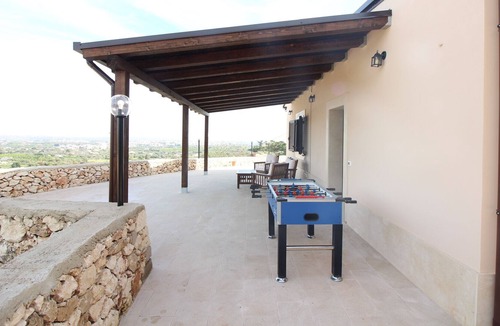 Floridia Villa | BELLAVISTA - Private Holiday Home with Swimming Pool!