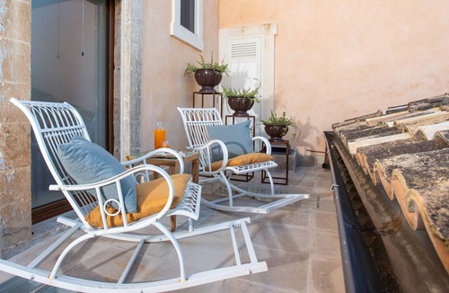Noto Historic Centre Apartment | Belvedere Guastella A 8, Emma Villas