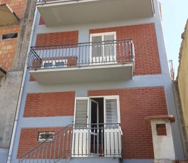 Cesaro House | Benvenuti alla Red House dei Nebrodi