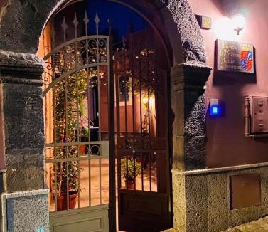 Biancavilla Bed & Breakfast | Bianca di Navarra House