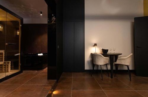 Carini House | Black Room Suite and SPA
