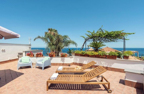 Pozzillo House | Blue 54 - Seaside house with terraces overlooking the sea, Etna and Taormina